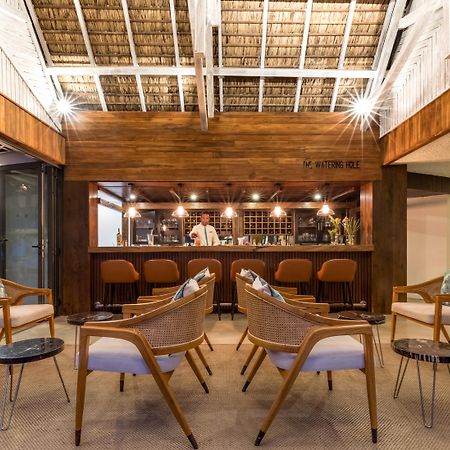Seasense Boutique Hotel & Spa (Adults Only) Belle Mare Esterno foto The bar at the hotel