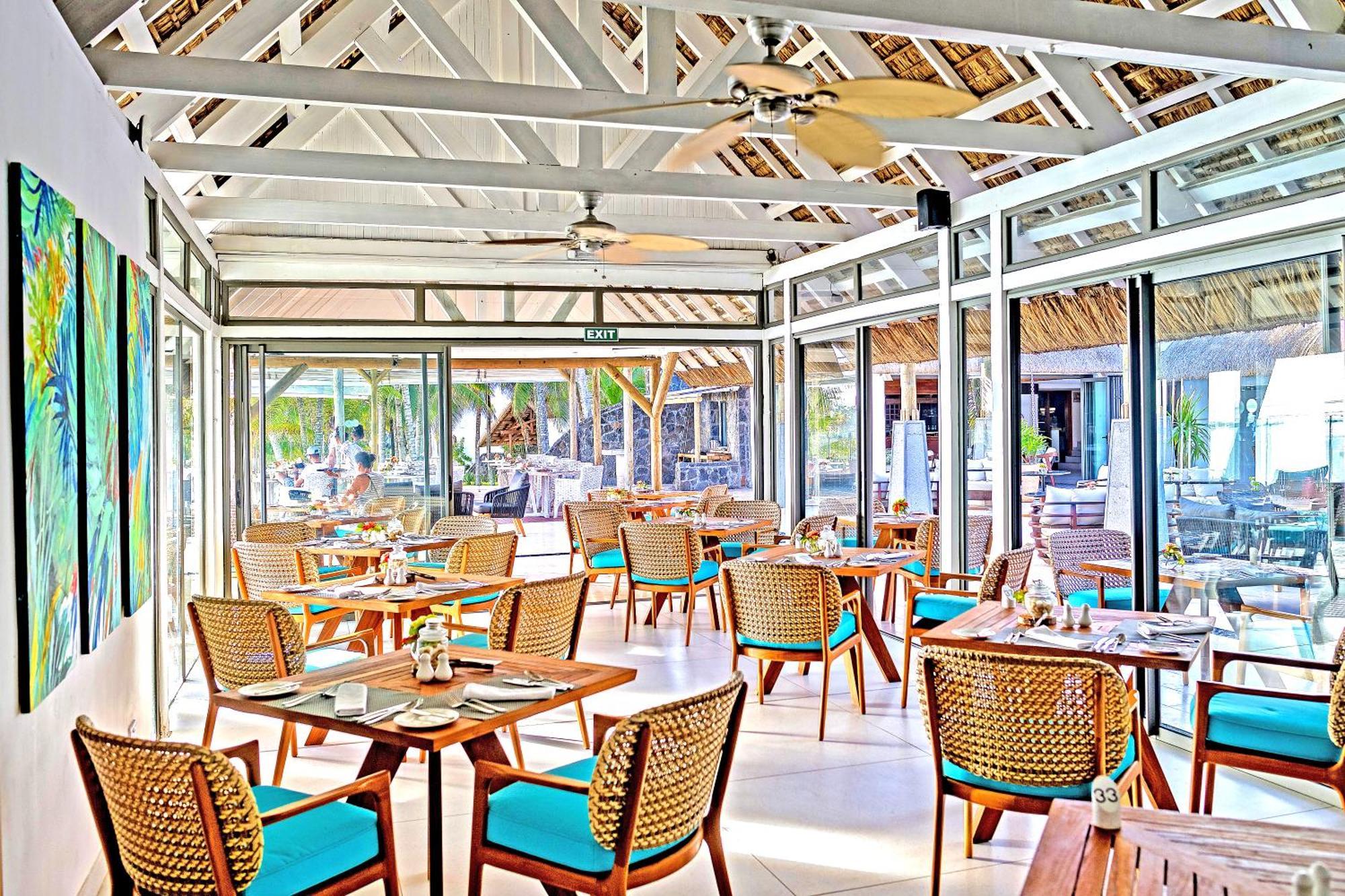Seasense Boutique Hotel & Spa (Adults Only) Belle Mare Esterno foto The restaurant