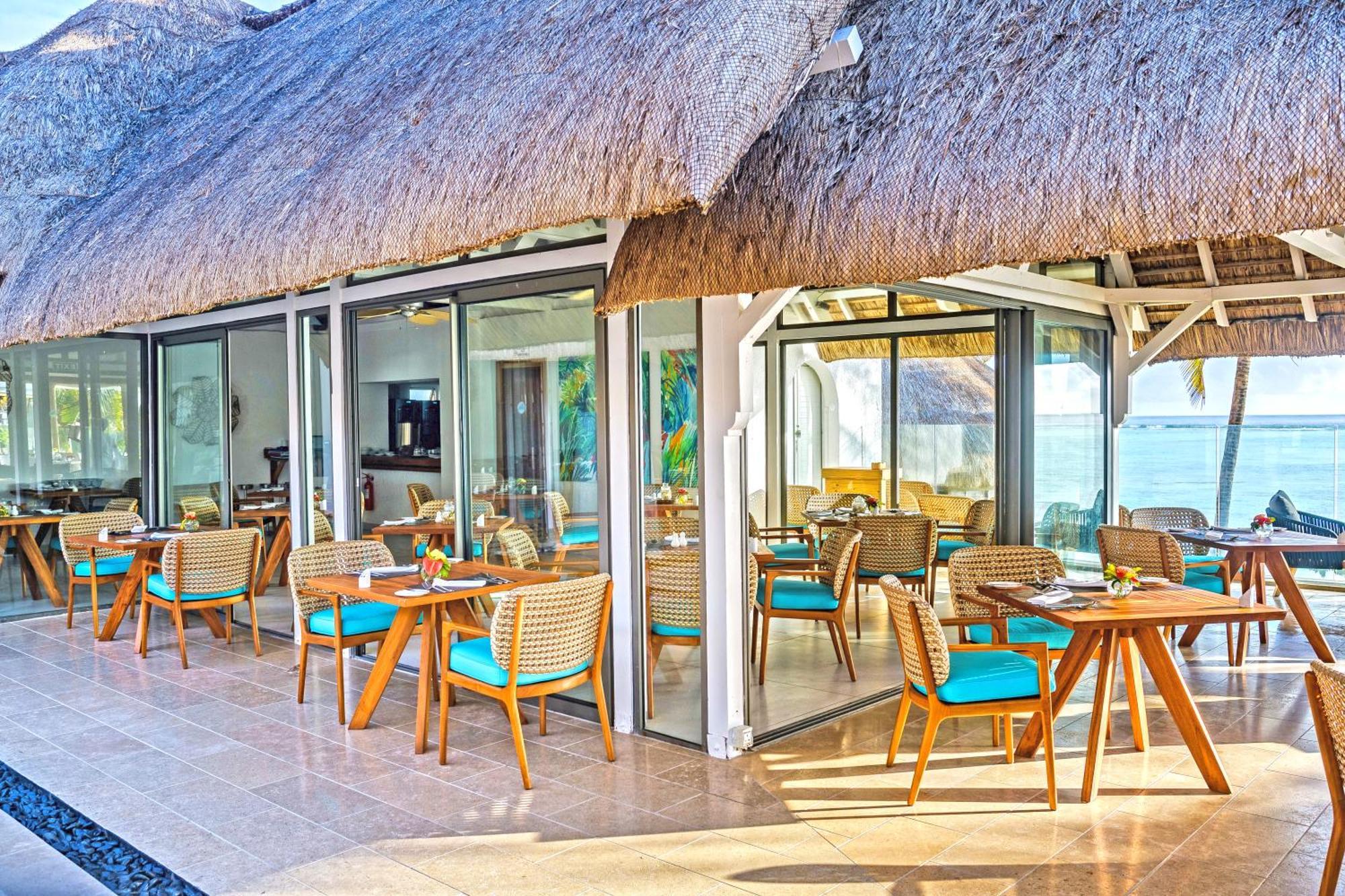 Seasense Boutique Hotel & Spa (Adults Only) Belle Mare Esterno foto The Beach Club