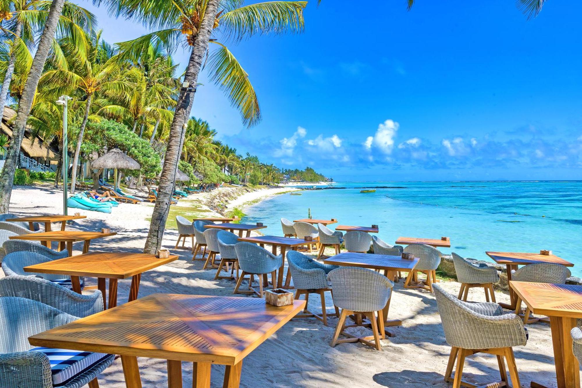 Seasense Boutique Hotel & Spa (Adults Only) Belle Mare Esterno foto Beach at the resort