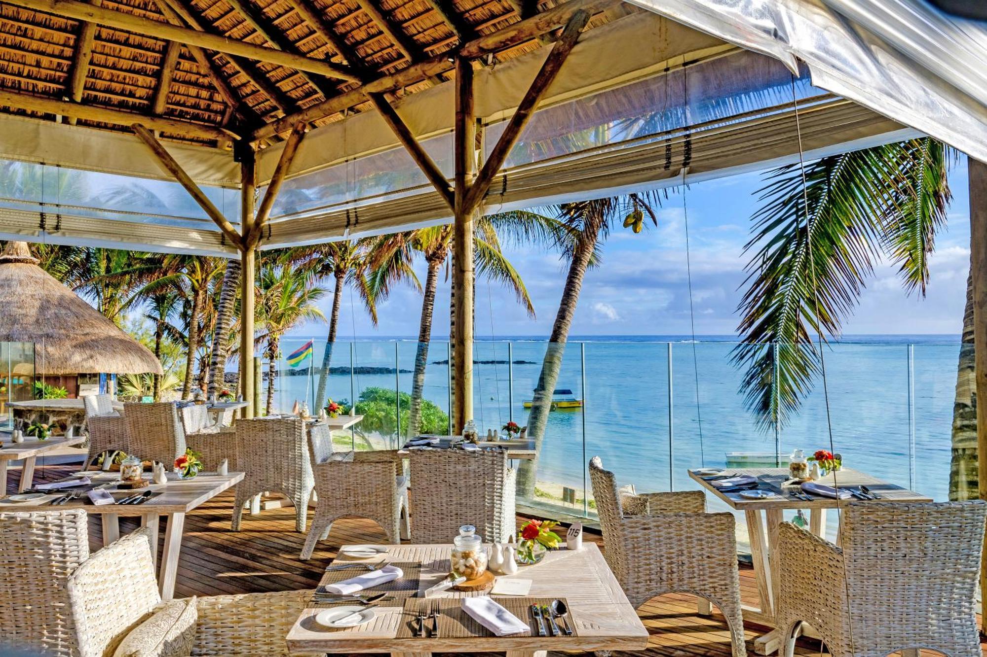 Seasense Boutique Hotel & Spa (Adults Only) Belle Mare Esterno foto The Beach Club