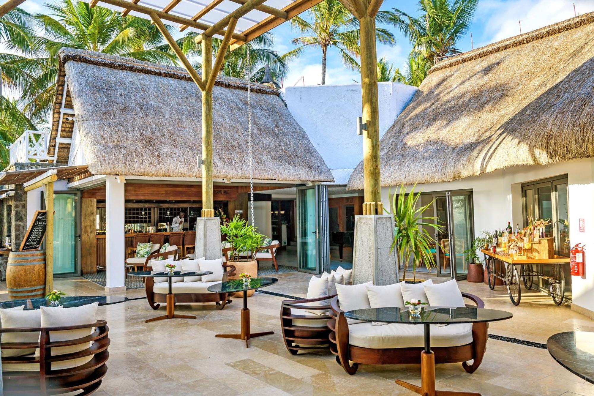 Seasense Boutique Hotel & Spa (Adults Only) Belle Mare Esterno foto The Beach Club at the Four Seasons Resort Maldives at Landaa Giraavili