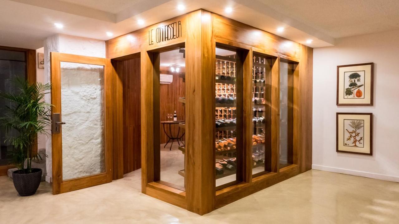 Seasense Boutique Hotel & Spa (Adults Only) Belle Mare Esterno foto Wine cellar